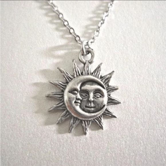 NWOT - Unisex Classical Creative Bohemian Sun & Moon Necklace Pendant (Silver) - Picture 1 of 8